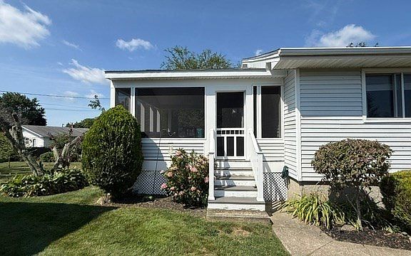 3rd image of 474 Parker St #0