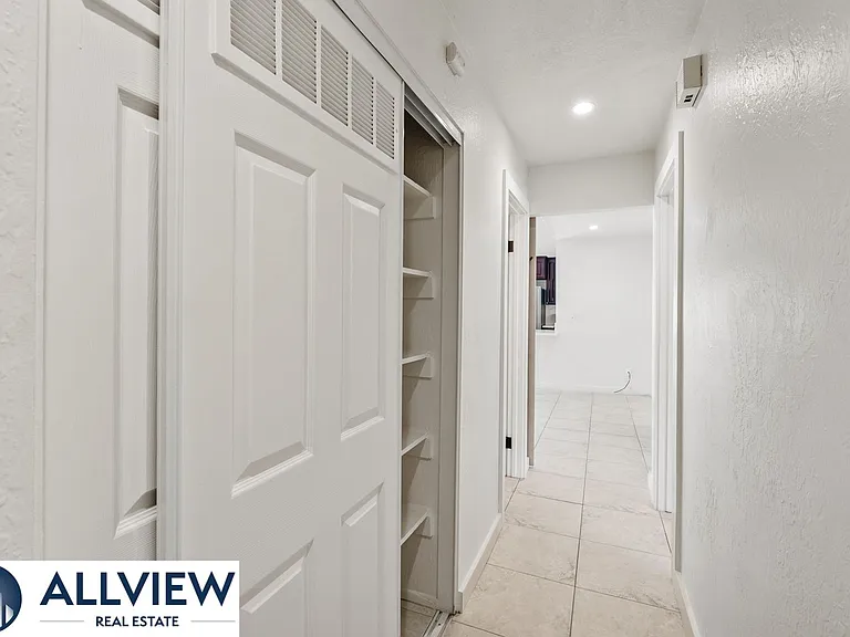 203 Oswego Ave — Photo 13