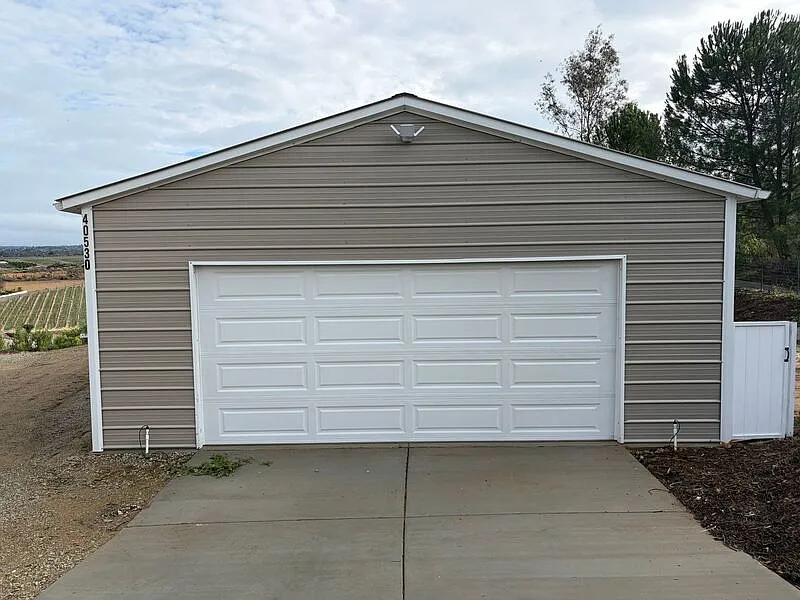 3 bed, 2.0 bath, $3,295 — Photo 2