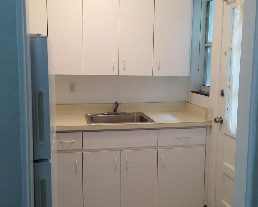 1st image of 1922 Harrison Ave #2