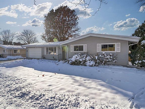 2nd image of 1415 Clark Dr