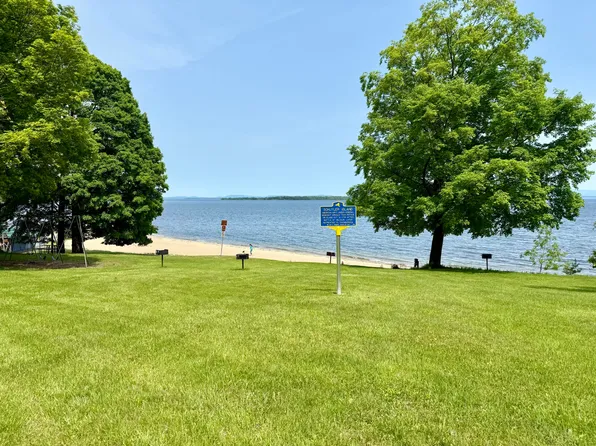 5 Schuyler Rd, Keeseville, NY 12944