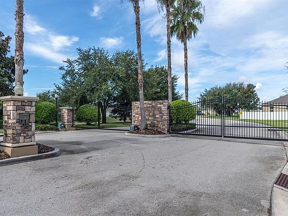 3rd image of 1938 Griffins Green Dr