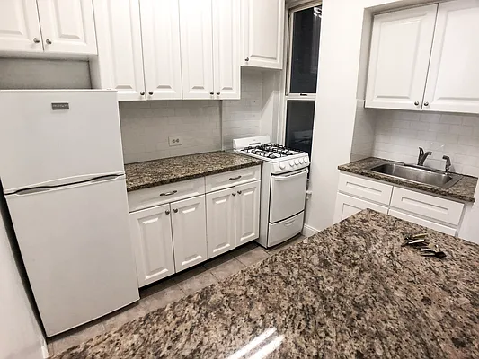 Rented by Highline Residential | media 26