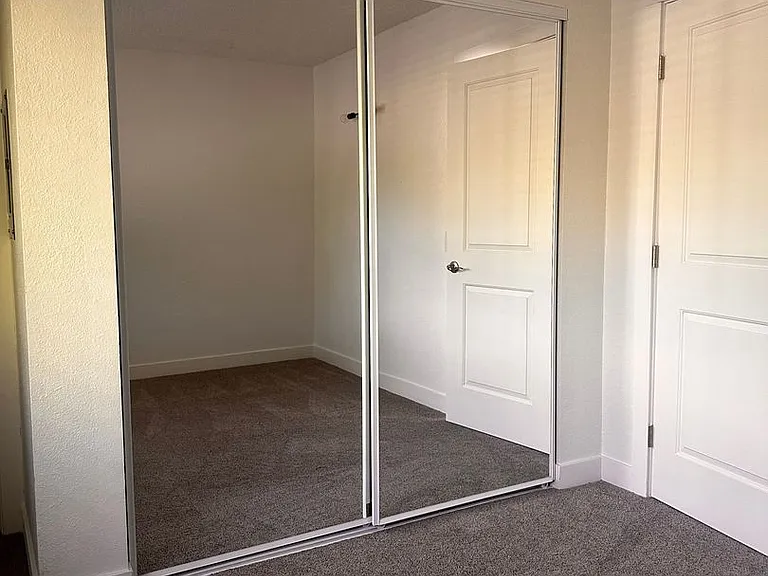 225 Boulder Creek Dr — Photo 10