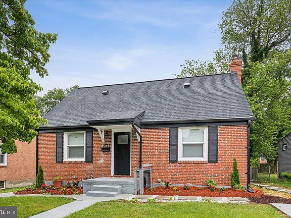 2nd image of 3737 Sylvan Dr
