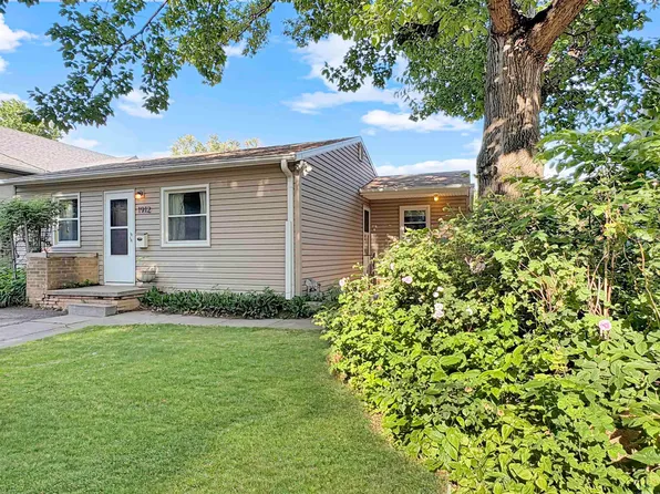 1912 Wall St, Sioux City, IA 51104