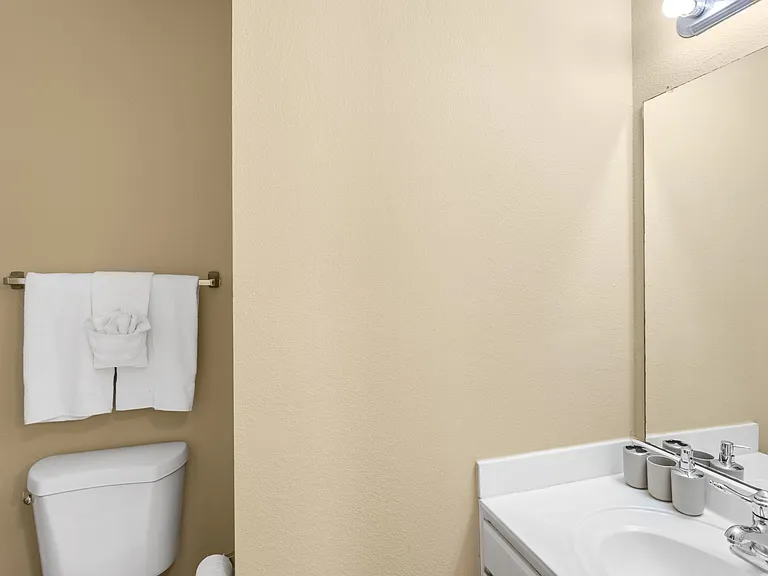 1116 Piedmont Dr — Photo 16