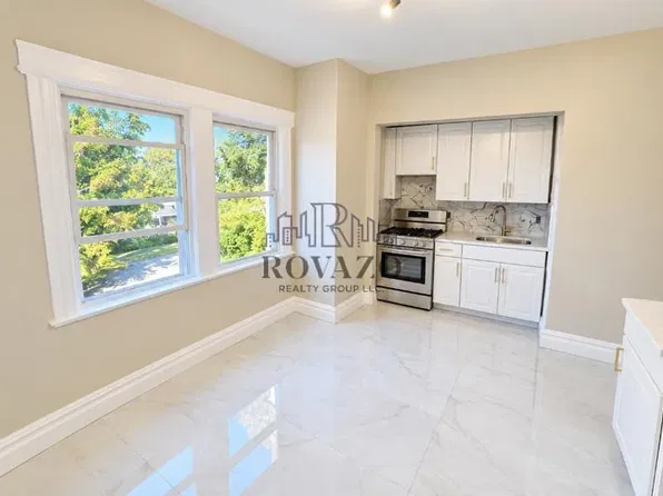 67 Parkview Ter Floor 3, Newark, NJ 07112
