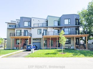 25 Fair Oaks Cres #F, Ottawa, ON K2G 4W6