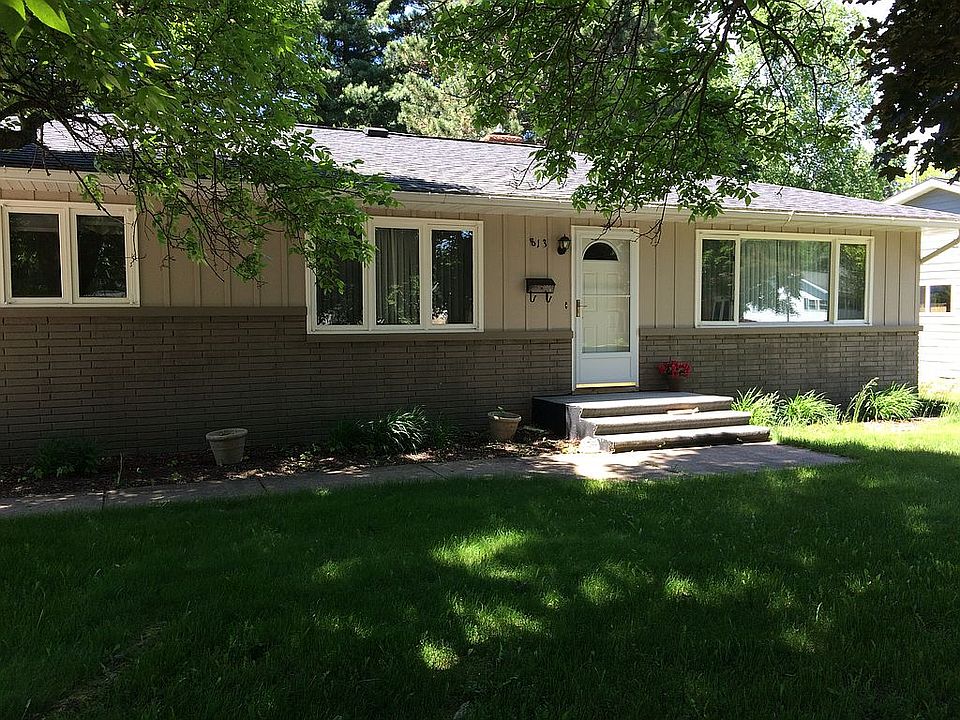 2nd image of 813 Michael Ave