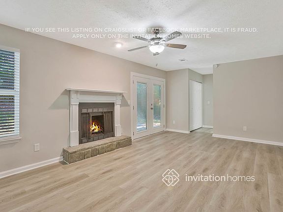 4th image of 690 Greenhedge Dr