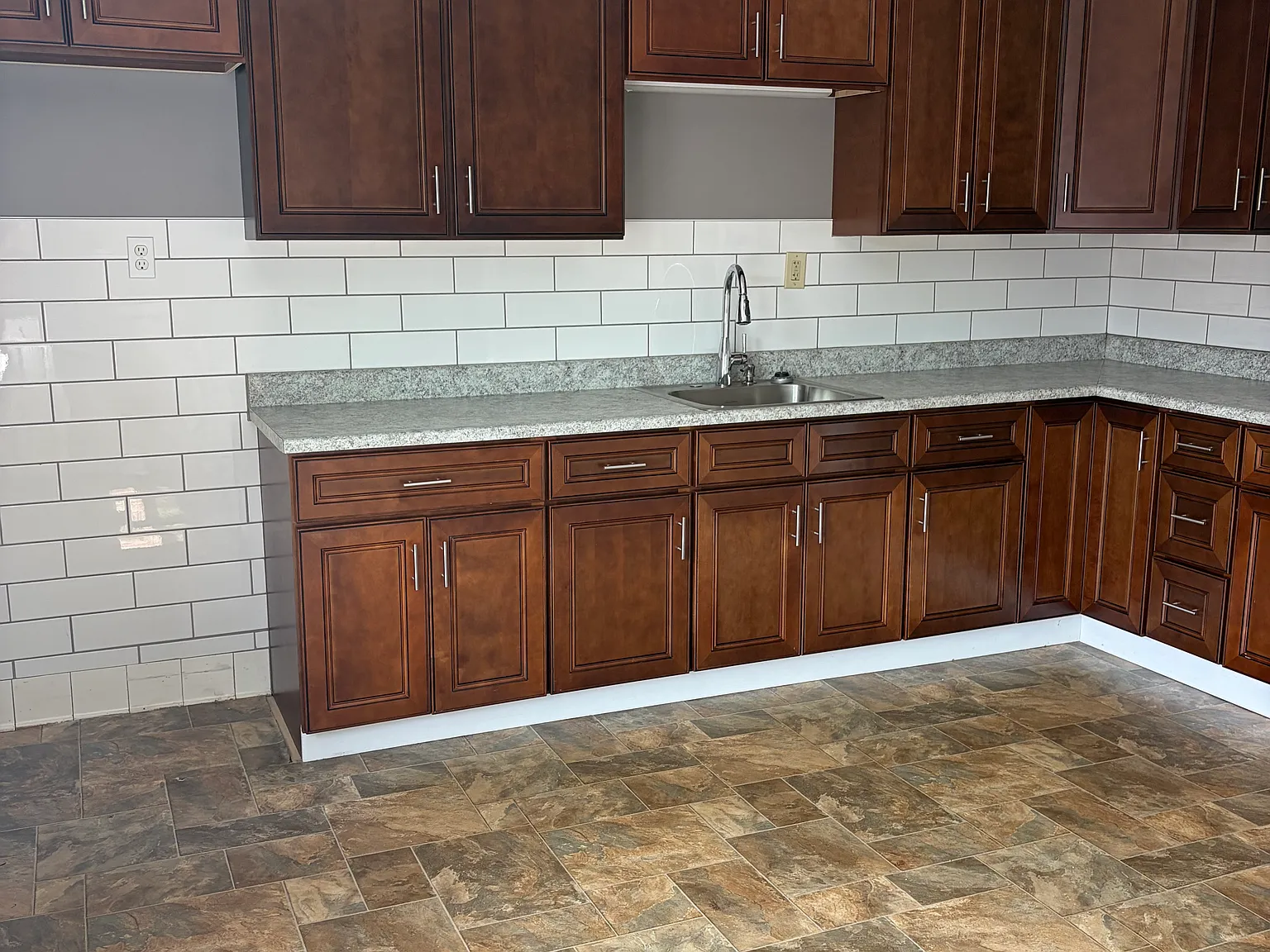 3 bed, 1400 sqft, $1,600 — Photo 4