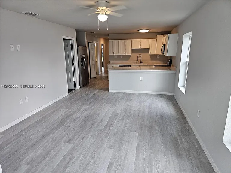 1407 Las Villas Blvd — Photo 3
