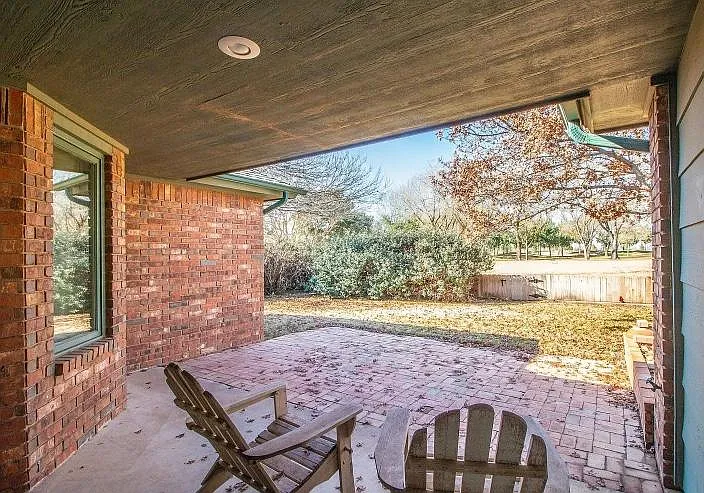 3 bed, 1371 sqft, $1,650 — Photo 2