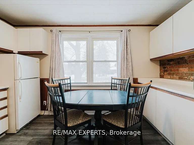 5323 Lawrence Ave E — Photo 17