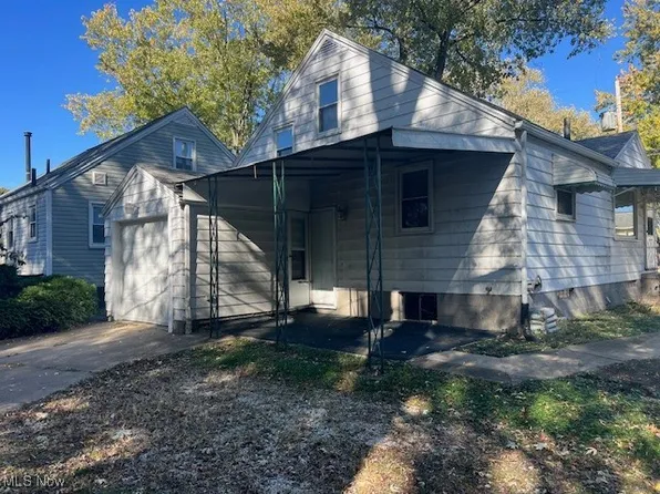 1806 Ferndale Rd NW, Canton, OH 44709