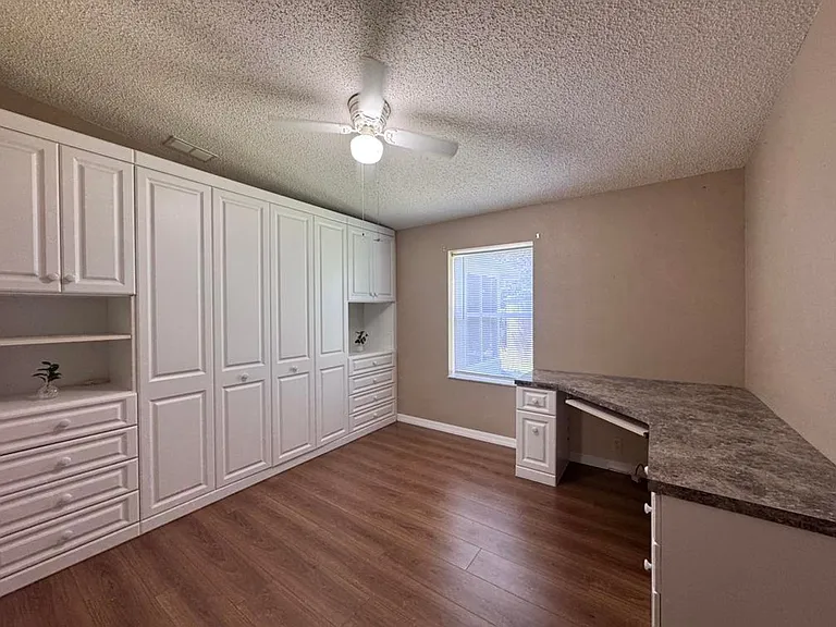 25 Winthrop Ln — Photo 16