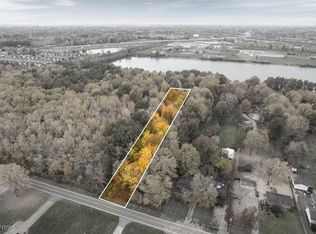 Bronson Rd, Olmsted Falls, OH 44138