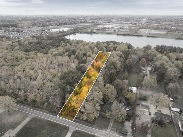 Bronson Rd, Olmsted Falls, OH 44138