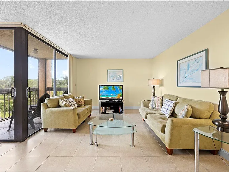 2255 Lindell Blvd #4401 — Photo 6