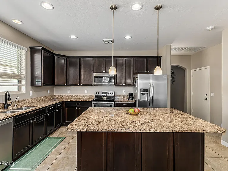 745 W Silver Reef Dr — Photo 13