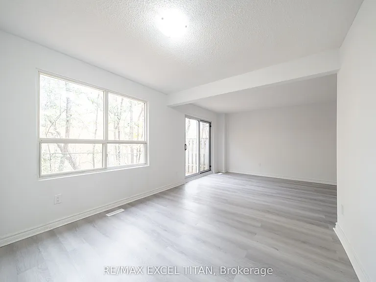 1285 White Oaks Blvd — Photo 15