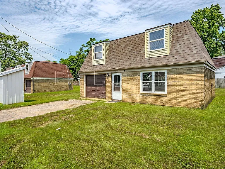 442 Lamplighter Ln — Photo 3