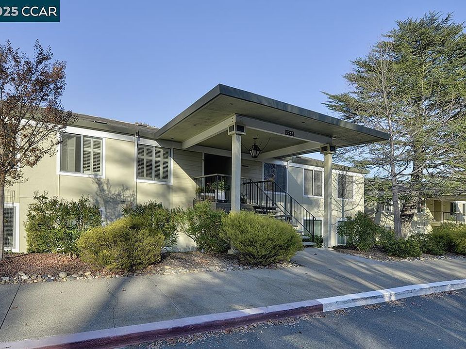 1st image of 2748 Ptarmigan Dr APT 6