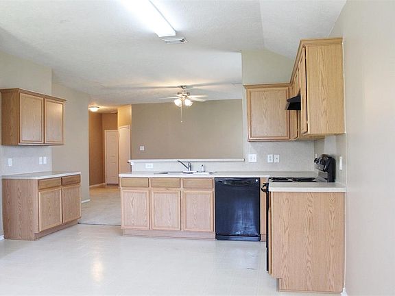 5th image of 1402 Grayford Ct