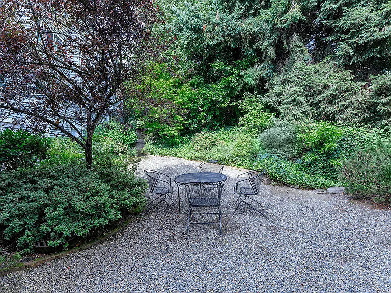 620 Comstock Street — Photo 6