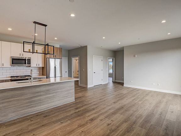 5th image of 440 Green Bay Rd #308