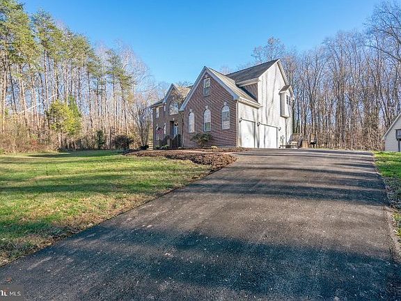 2nd image of 8449 Mary Jane Dr