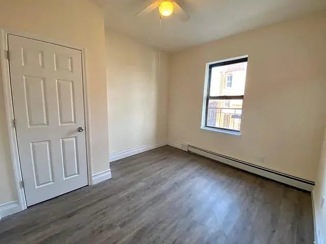 2 bed, 800 sqft, $1,899 — Photo 2