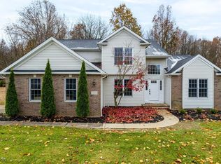 11814 Craig Dr, Strongsville, OH 44149