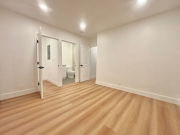 5th image of 854 Orange Ave