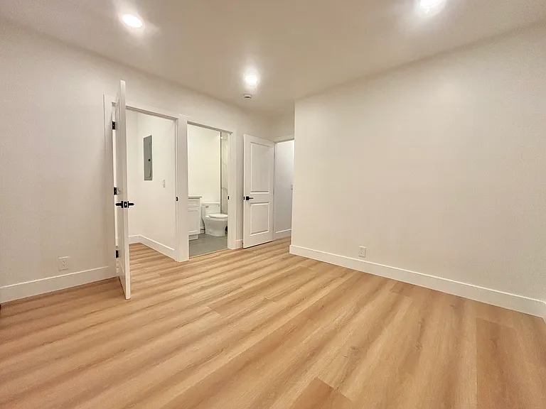 854 Orange Ave — Photo 5