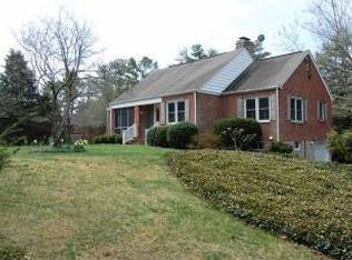 207 Cork Dr, Blacksburg, VA 24060