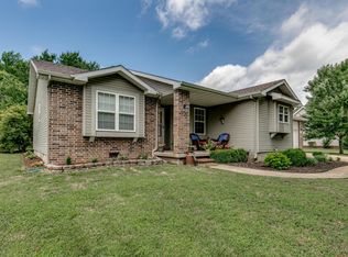 35 Oak Ridge Rd, Buffalo, MO 65622