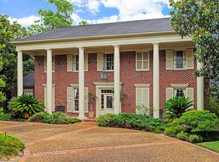 4 Saddlewood Estates Dr, Houston, TX 77024