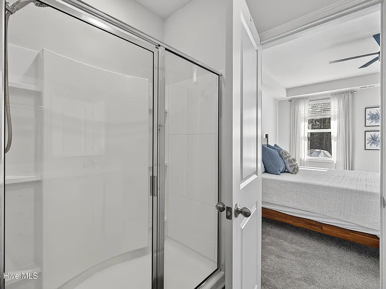 3647 Roseblossom Dr — Photo 27