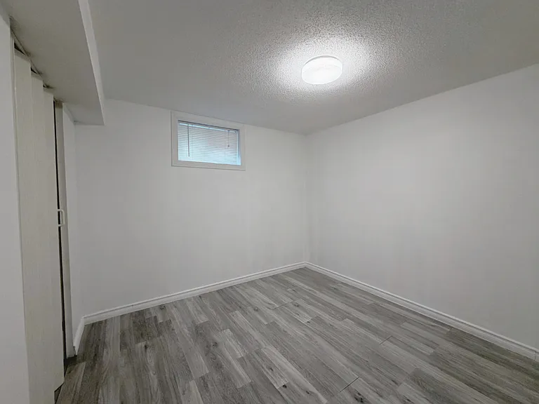 841 Garth St #2 — Photo 8