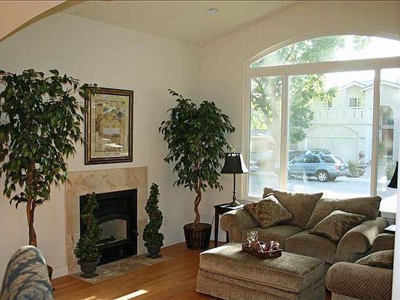 3rd image of 10571 Johnson Ave