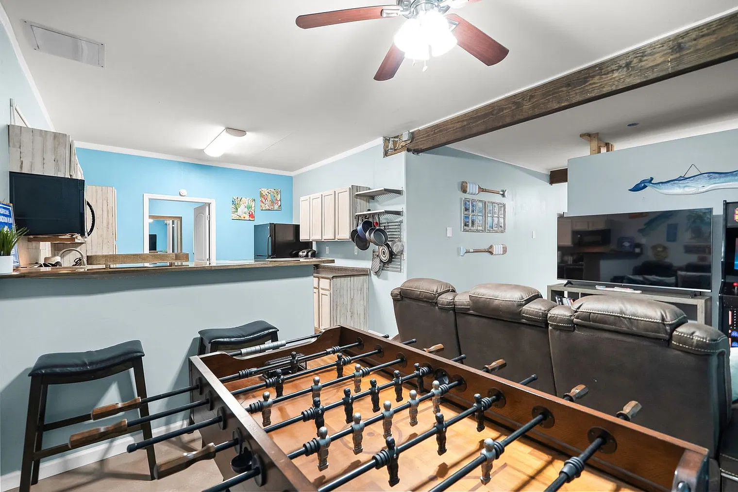 4 bed, 3.0 bath, 2249 sqft, $7,398 — Photo 4