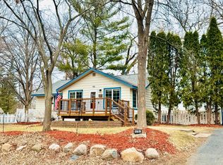 418 Sargent Rd, Willernie, MN 55090