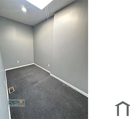 438 N Linwood Ave — Photo 7