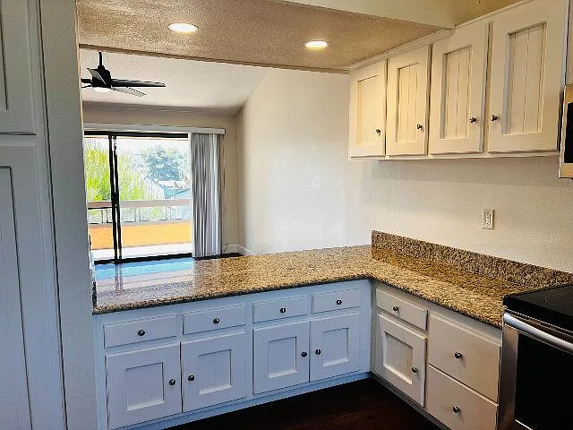2204 Plaza De Las Flores — Photo 21