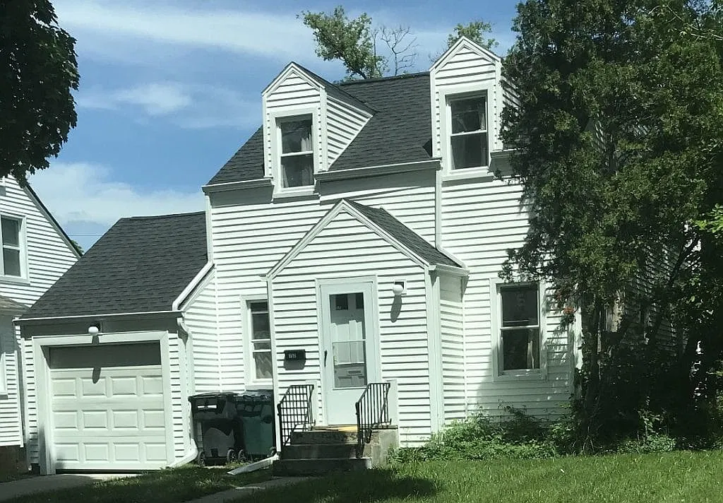 2 bed, 1.0 bath, $1,800 — Photo 1