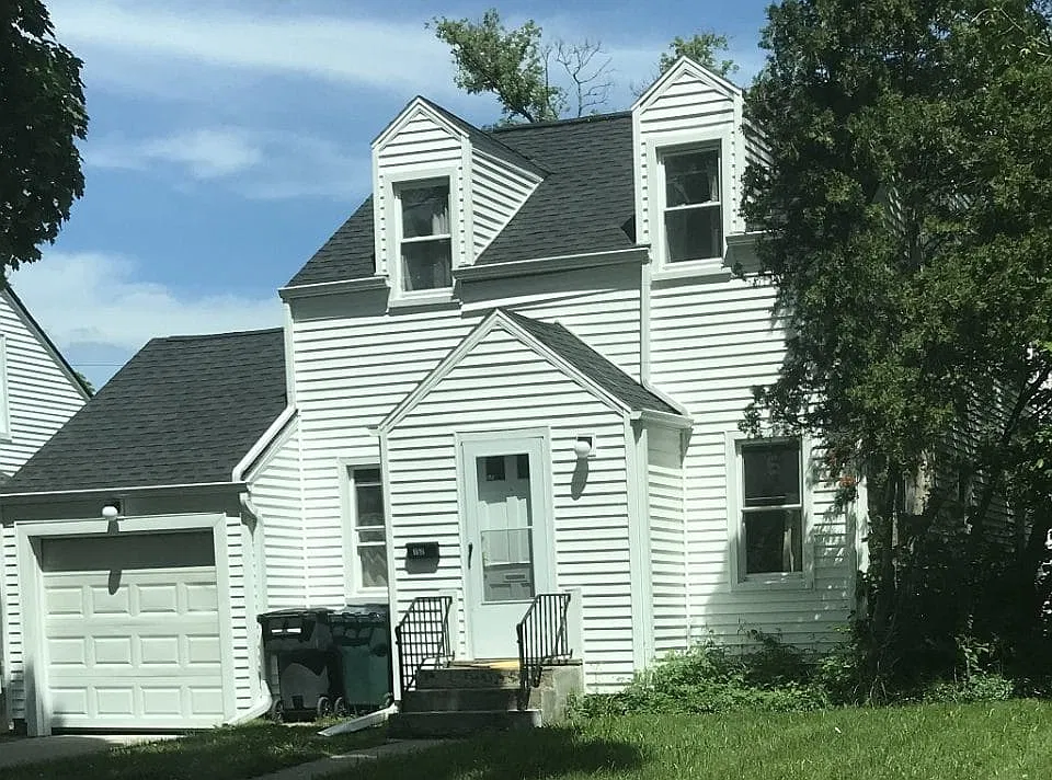152 Milford St