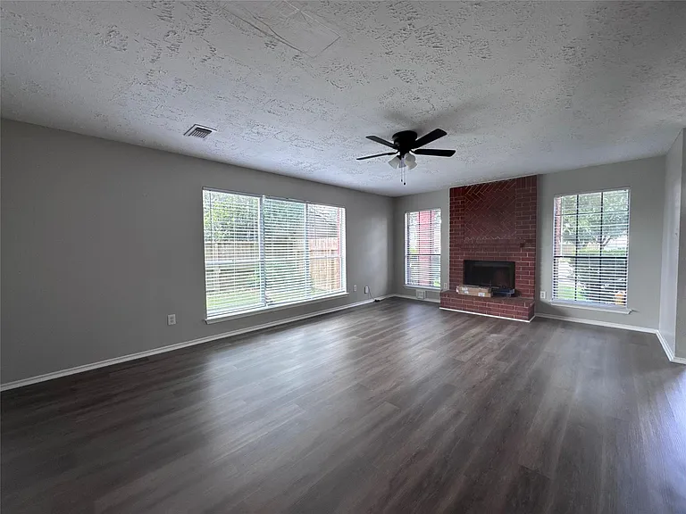 12303 Glenmeadow Dr — Photo 2